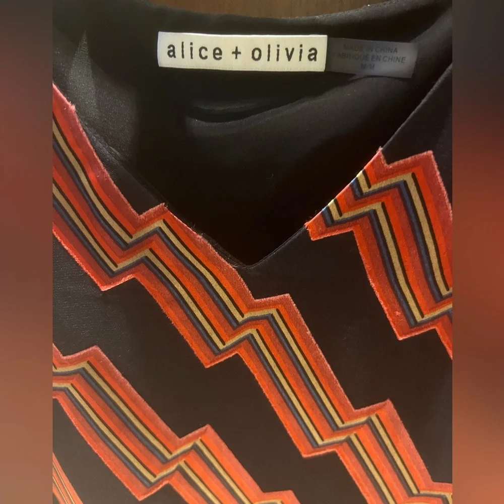 Alice+ Olivia silk spaghetti strap top Medium NWOT - Picture 10 of 11